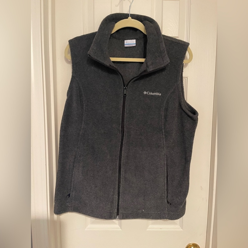 Columbia Grey Vest Size XL